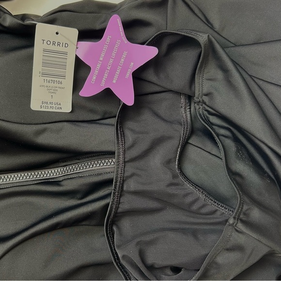 Torrid Black Wireless Long Sleeve Rashguard One Piece Swimsuit Full Zip 1X NWT - Picture 9 of 10